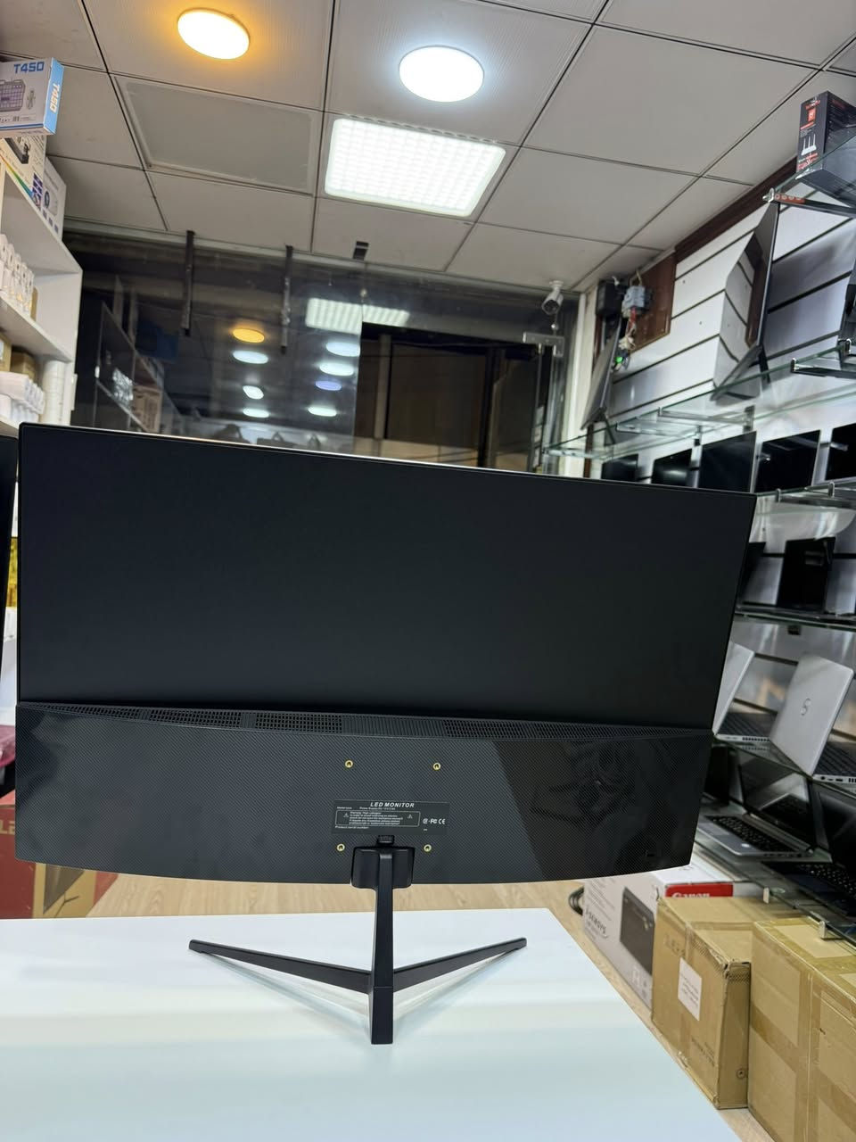 🖥️ TE ONE – 27 Inch
💎 دقة 2K (QHD) – صورة صافية وخرافية

⚡ معدل تحديث 165Hz – سلاسة عالية للألعاب

🎮 مناسبة للجيمينغ والتصميم والشغل الثقيل

✨ ألوان قوية + أداء سريع بدون تقطيع

✨ حجم مثالي 27 إنش يعطيك تجربة ممتعة

📩 للحجز والاستفسار خاص أو واتساب

🔥 الكمية محدودة – الحق حالك 🔥

***********

جملة ومفرد متوفر
