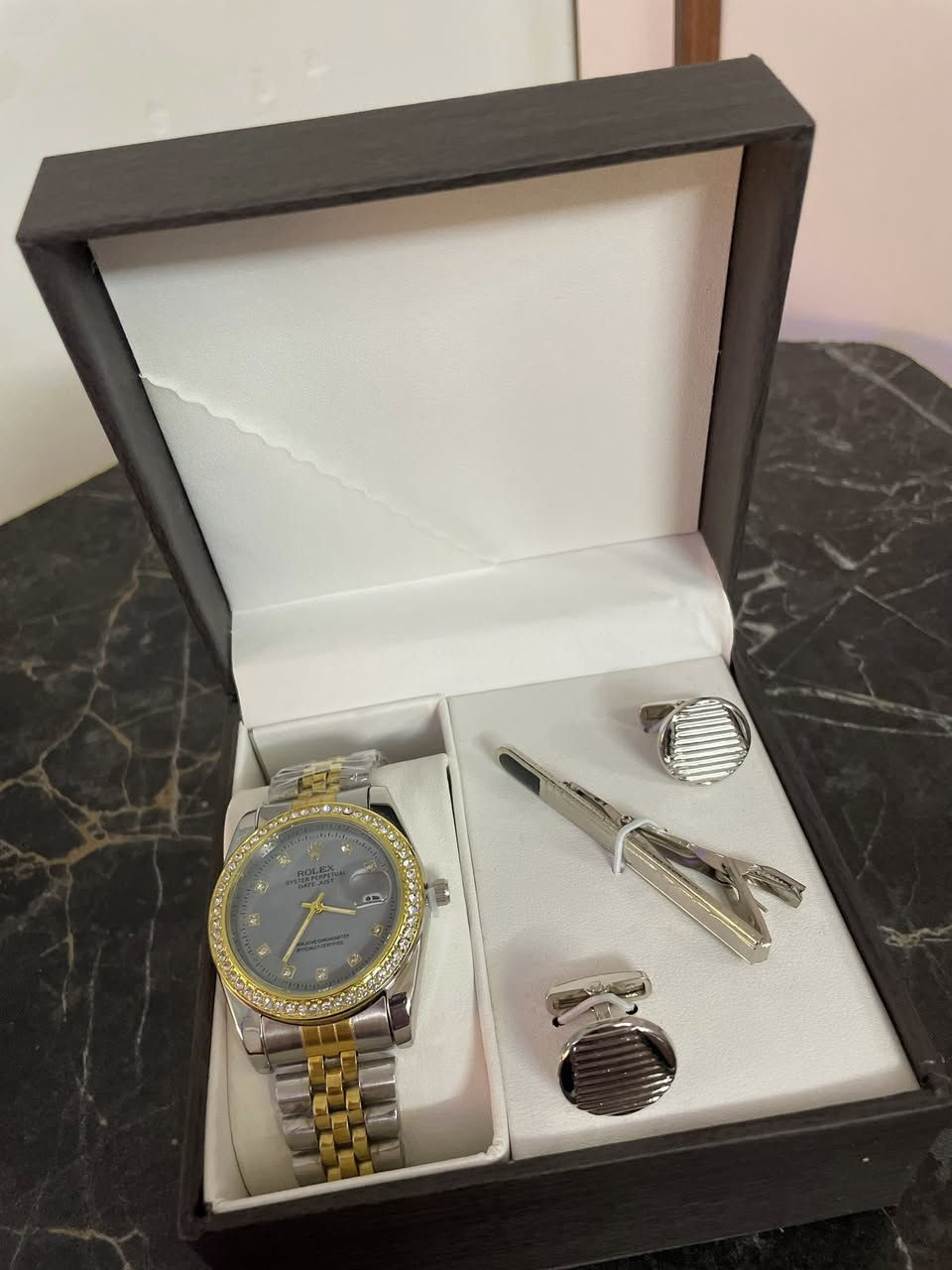 متوفر هدايا رجاليه
توصيل بسمايه الف 
الاسعار تجنن كلهن عليهن تخفيضات
⭕️✨⭕️✨⭕️✨⭕️


**إذا كنت صاحب هذا الإعلان وتريد حذفه لأي سبب، رجاءا أرسل رسالة إلى الدعم الفني**