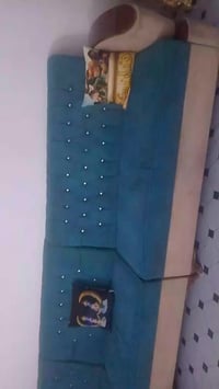 تخم 10 مقاعد للبيع عيبه هاي الحرك الصغير مثل مموضح بالصورة او رجل وحدة...