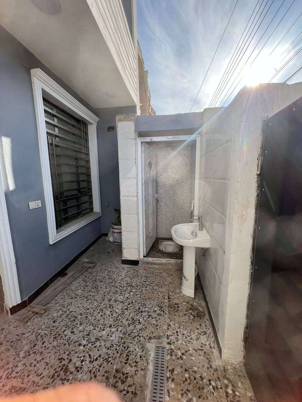 السلام عليكم حبايب بيت للبيع مسات في منطقت بوب شام قرب القوس زراعي سنت 25قرار محكمه َ
واجهت البيت 5 ونزال البيت 20 بيت كامل مكمل تسليم مفتاح غرفتين نوم حمامات 2 بيت طابق ونص كامل اشتايكر الطحين بيت عالي من الشارع
 الاستفسار على هاذ الرقم 👈 ***********
