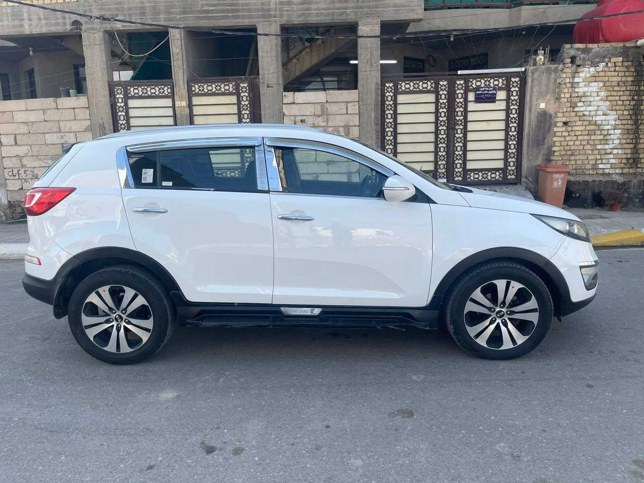 سلام عليكم كيه سبورتج موديل 2011 خليجي بني رامه بيه مكانت صبغ بدون معجون بدون دواخل شرط سونار بيع حزام مكينه دوش مكينه وكير تبريد مكفولت صدر جديد رقم بغداد مكان السياره واسط الصويرة سعر 119 وبيه مجال قليل ***********
