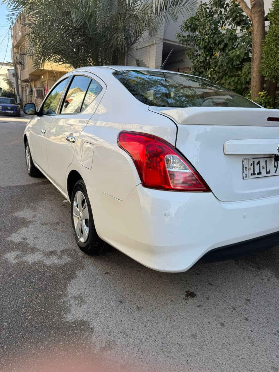 سلام عليكم عندي سني هندي لبيع موديل 20 ماشيه 60 رقم بغداد الدولي الجديد مكاني بغداد الكرخ مكفوله من ضربه و بارد  تخم تاير جديد ليلون بل كاعيه سياره كله وضع شركه سبير ما نازل رقم تلفون ***********
