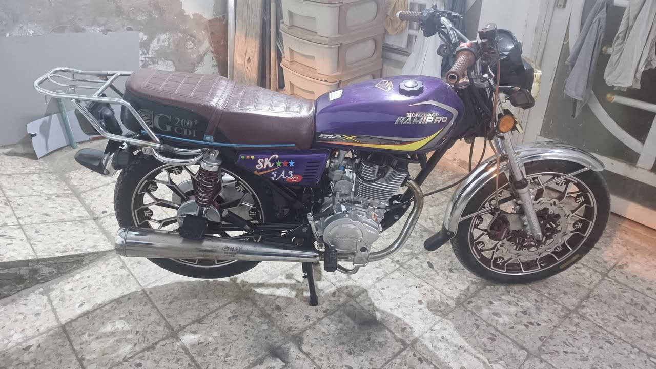 السلام عليكم اخوتي دراجه سيفان اوراق سكنر للبيع مكاني نجف حي الانصار دراجه جاهزه رقمي *********** السعر 750 وبيه مجال مديل 25
