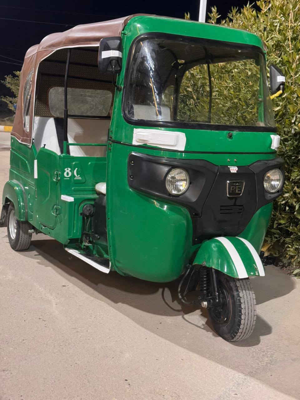 السلام عليكم تكتك للبيع مضلع 2022  شهر 12 رقم بصره مداور ثاني يوم مكان ناصريه بيه ضربه بصفحه مصلحه محرك ع فحص تخم تايرات جدد جاهزه كبل للشارع  مستعجل مستعجل ع البيع 
              الاستفسار ***********
مكلف بلنشر.
