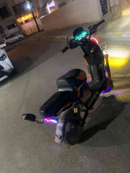 سلام عليكم
دراجة شحن X900 للبيع 

نضام بك

دبل اشاره

مثبت سرعة

لايت قوي 

بريكات بالمكان 

وبيه ملاحظات بسيطه 

مرايات موجوده بس يرادلهن شد 

مسند الراكب الوره يرادله ضب 

......

نسختين سويج 

شاحنة 

***********

السعر/ 425 وبيه مجال بسيط حك الجيه

..................
