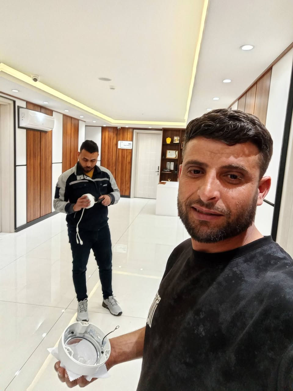 نعمل على تنصيب وتجهيز كاميرات المراقبة بكافة الانظمهip & انلوك
للمشاريع الكبيره والصغيرة والمنازل
ومستعدون للتعامل مع كافه الشركات والدوائر الحكومية
بأنسب الأسعار
***********
***********
ملاحظة لانعمل بالمنظومات التجاريه
فقط بالمنظومات الاصليه ومن شركات رصينه وضمان لمده سنة
Dahua  wez color
Hikvision
