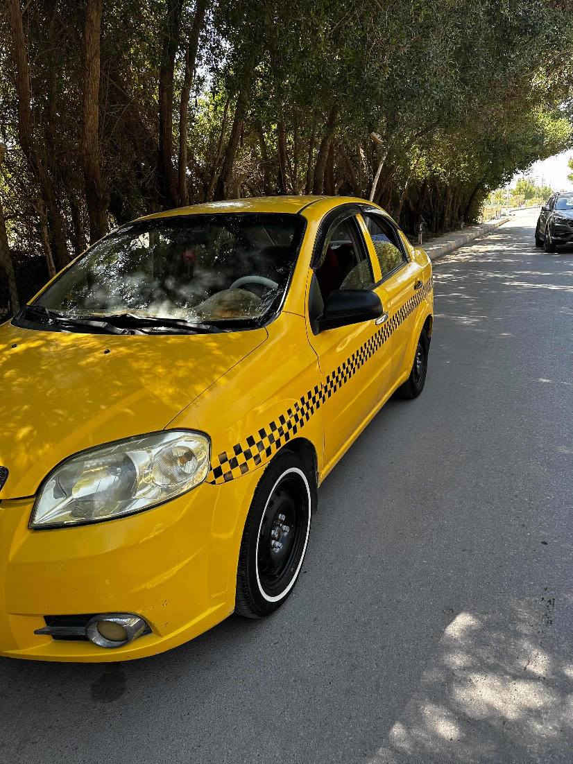 سلام عليكم للبيع افيو صفرة 2011 جديدة السيارة جاهزة مصفرهة هيئة و غرامه كير عادي السيارة مكينه و كير و حدادية مكفولات رقم قادسية راعيه هنا بل نجف سيارة جاهزة مال تكسي
السعر 50 ورقة بيهة مجال بسيط
مكاني نجف كوفة 
للاتصال *********** النجف, العراق
