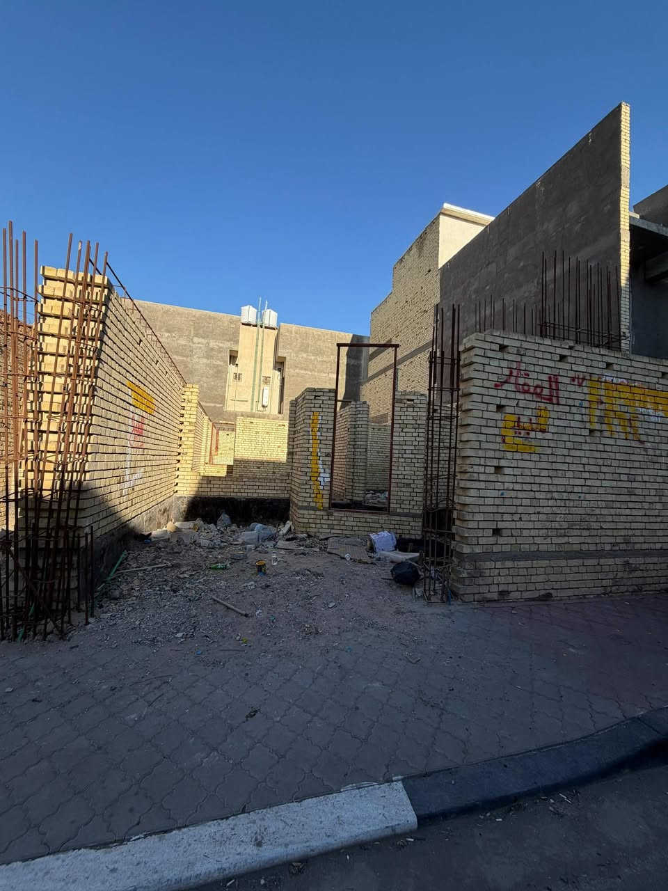 بيتين هيكل للبيع
البصره المناوي باشا 
قرب مدارس ابن سينا
 المعلومات 
سند العقار طابو ملك صرف 
المساحه 326
الواجهة 19ونص
كل بيت 163متر
السعر المتر الواحد 30ورقه قابل للتفاوض 
المعلومات اضافيه وتوضيح 
الاتصال على الارقام التاليه 
***********
***********
في انتظاركم في مكتبنا الكائن حي عمان مجاور مركز فايا للتجميل 
نفتح ابوابنا للتلقي جميع اعلاناتكم التجاريه والسكنيه الايجار او لبيع للمتابعه والمشاركة ليصلك كل ما هو جديد يحص سوق العقار مع VIPللاستثمارالعقاري
