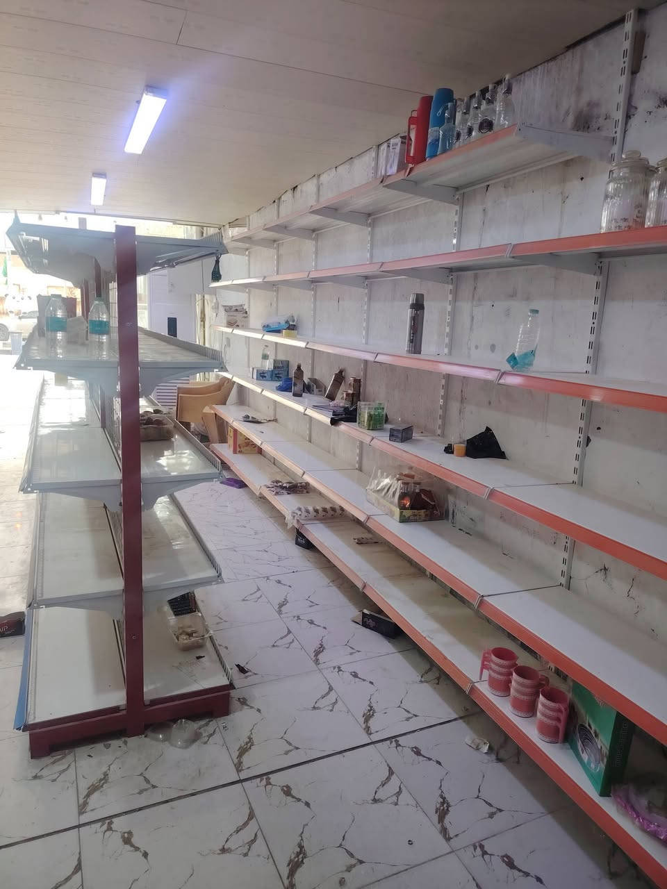 سفينه ورفوف للبيع واستفسار رقم
***********
