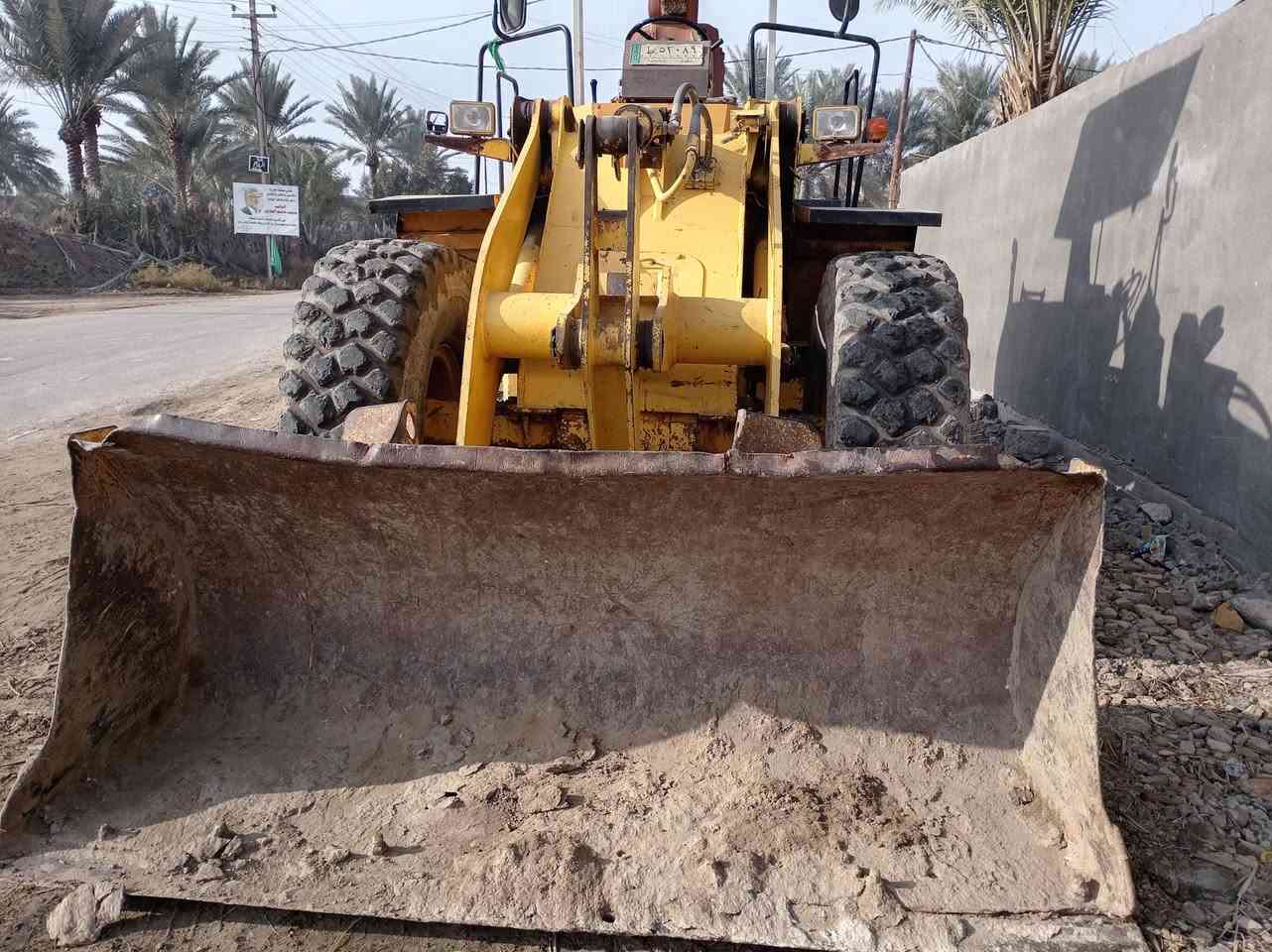 سلام عليكم لبيع شفل كوماتسودبليو ١٠٠ كير مكينه خير من الله سنويه ٢٠٣٠ تحويل رقم انكليزي بس ع استلام رقم *********** السعر١٧٥ وبيه مجال
