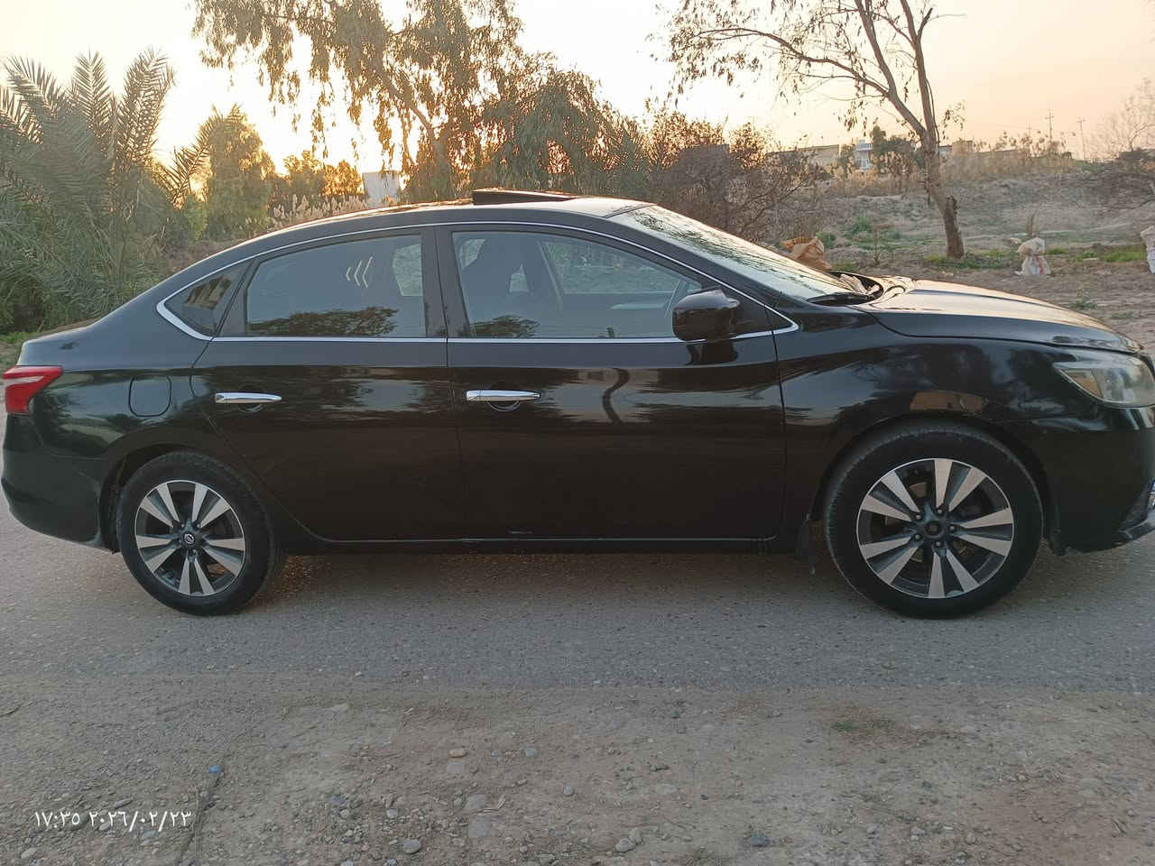 السلام عليكم اخوان نيسان سنترا موديل 18 مواصفات S مبدل حوض خلفي بالعراق وبيها حادث اب امريكا جاملغ امامي سعرها 85 مكانها تكريت الرقم ***********
