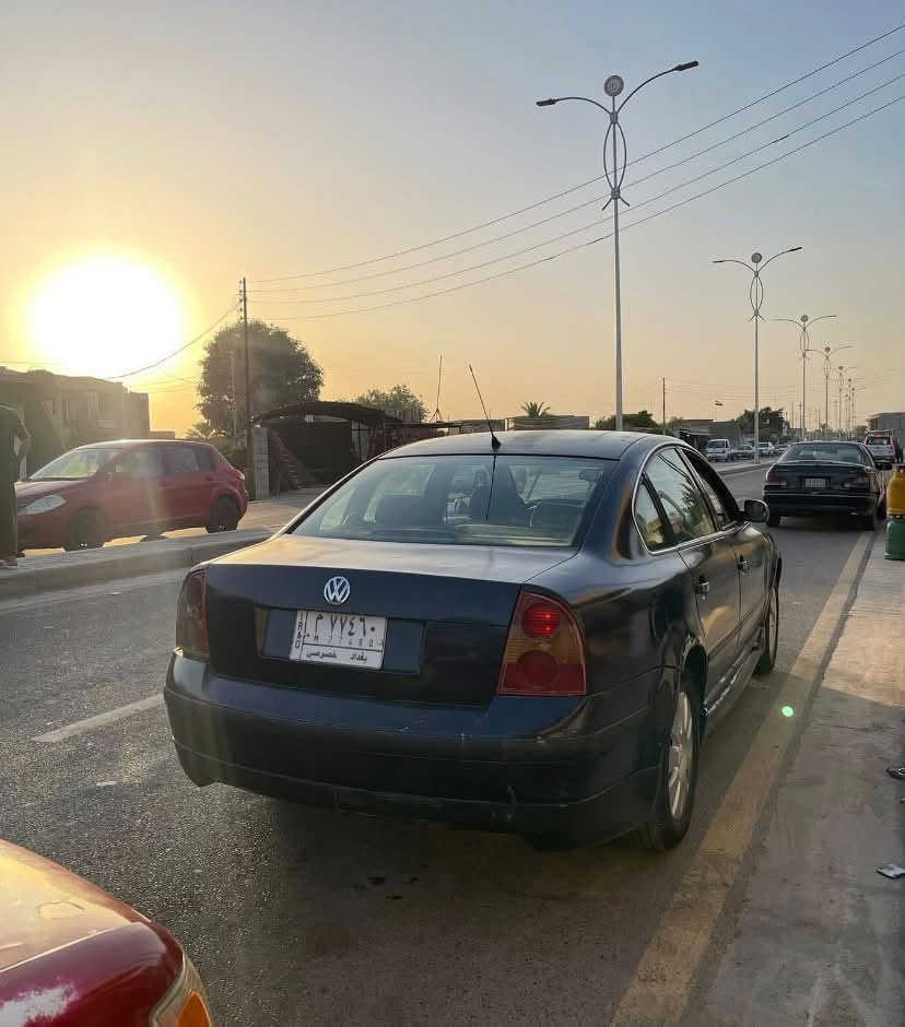فولكسفاغن باسات 2001 ما عايزهه كلشي بس تشغل وتمشي كير
عادي وفول
ومحرك بي تبخير
صبغ عام
ورقم بغداد سنويه بأسمي التحويل شوكت ما تريد ترايك جاي من البصره بشويه
سعرهه ٣٥وبي مجال♦️ بيع أو مراوس ♦️
*********** 

***********
