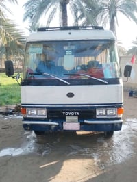 كوستر قنبوره • ١٩٩٠ • محرك ٣٠٠٠