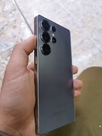 سامسونج اس ٢٥ الترا ذاكره ٢٥٦ نضيف ١٠٠% ويا كارتونه وكيبل سعر ١١٥٠ وبي...