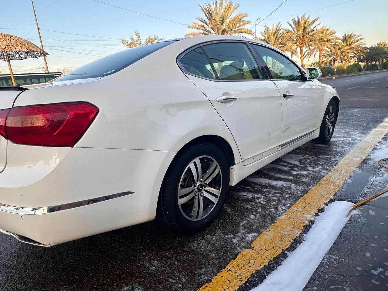 كيا كادنزا موديل ٢٠١١ للبيع رقم بغداد مصبوغه حزام بصمة كشنات كهربائية السعر ٨٧ وبيها مجال ***********
