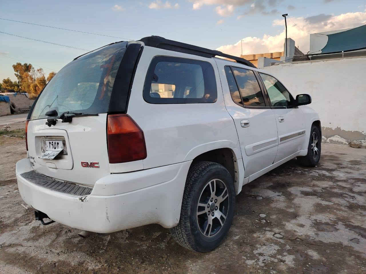 فرۆشتن و گۆڕینەوە 
GMC 2006
مەکینە ڕەشی مەرغوب 
گێڕ تۆماتیک 
گێڕ و مەکینە بەشەرت 
توند و تۆڵە 
سێ ڕیز کوشینە 
8 نەفەریە 
لە هەولێرم موشتەری نامە بنێرە 
گۆڕینەوەش دەکەم بە سەیارەیەک بەدڵم بێت 
*********** أربيل, العراق
