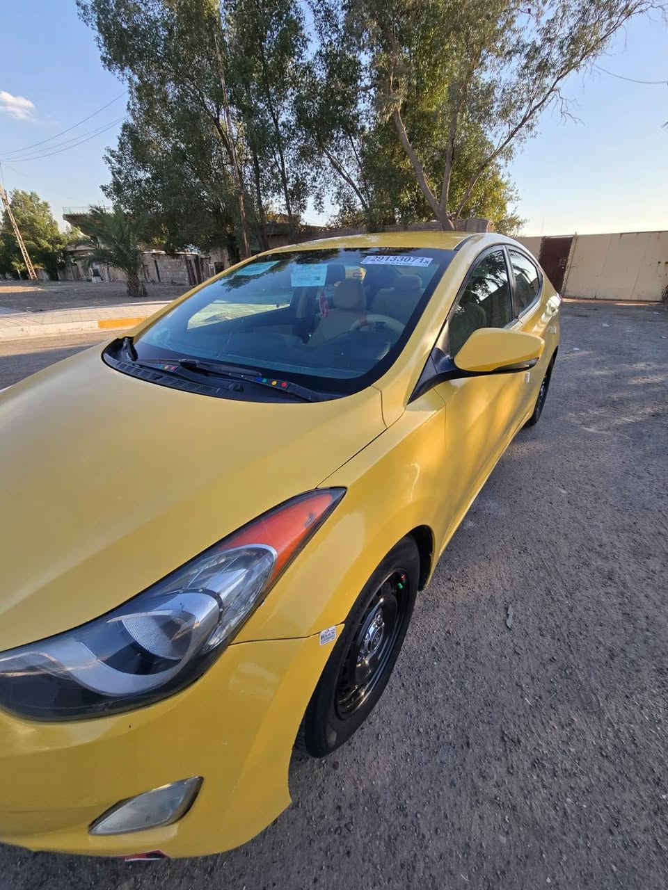 2012
النترا رقم بغداد الماني

داخل عسلي

سيارة بيها حادث مال امريكا جاملغ يمنة امامي

موضح بلصور

مكينة گير تبريد جدد 

صدر 80%

مكان السيارة بغداد الامين الثانية 
السعر 92

للتواصل 

***********
