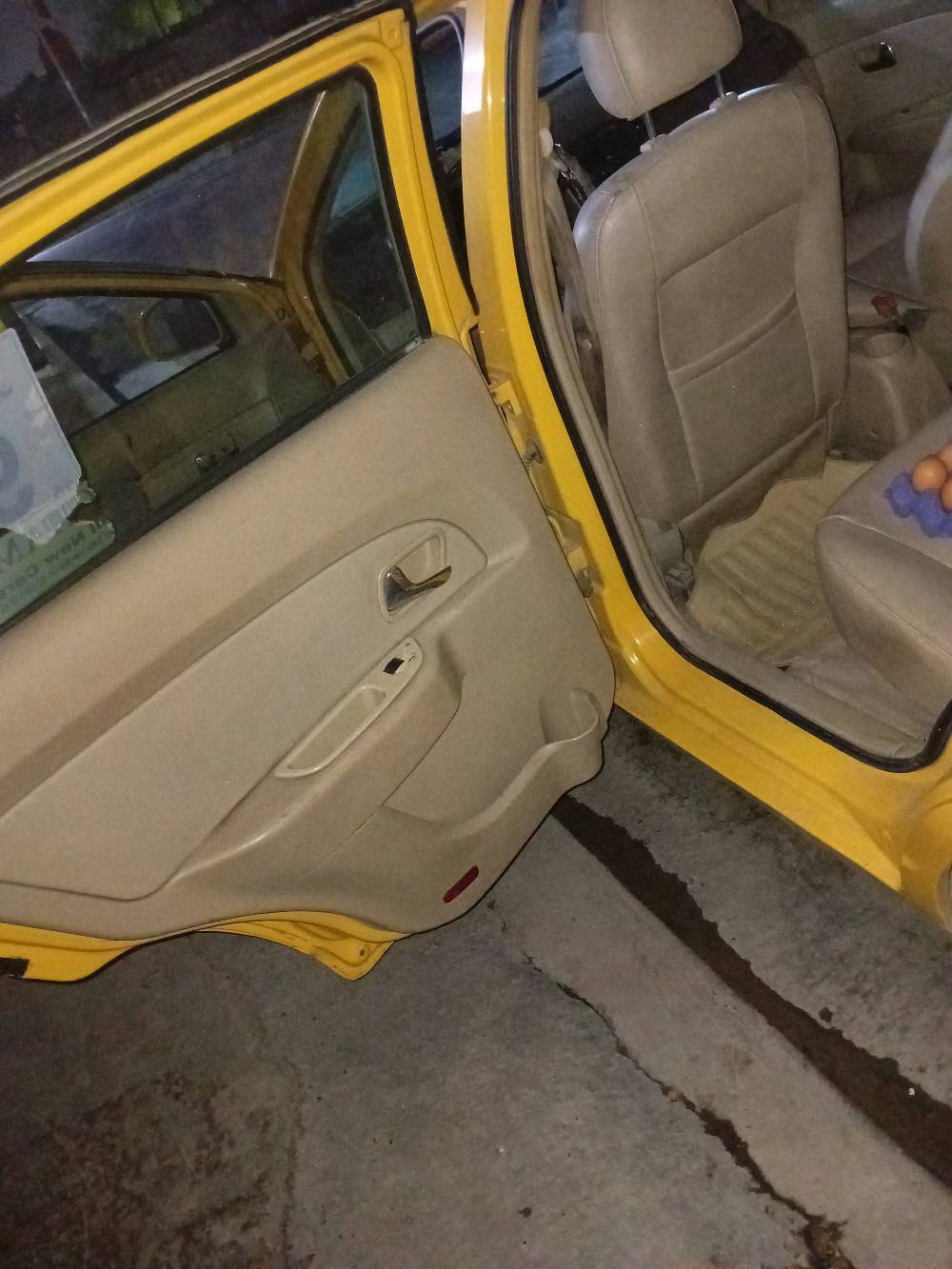 شيري فلايوين ٢٠١٢ بغداد اجرة سنوية تنتهي ٢٠٢٧ مكينة زينة تفحصها بنفسك الكير الثاني يفلت بسبب القليج دواخلها نظيفة دشبولها ملة يشتغل الحدادية ٨٥% البيع شرط التحويل يعني مكاتبة مرورية وتحويل ملكية السيارة مكانها السيدية