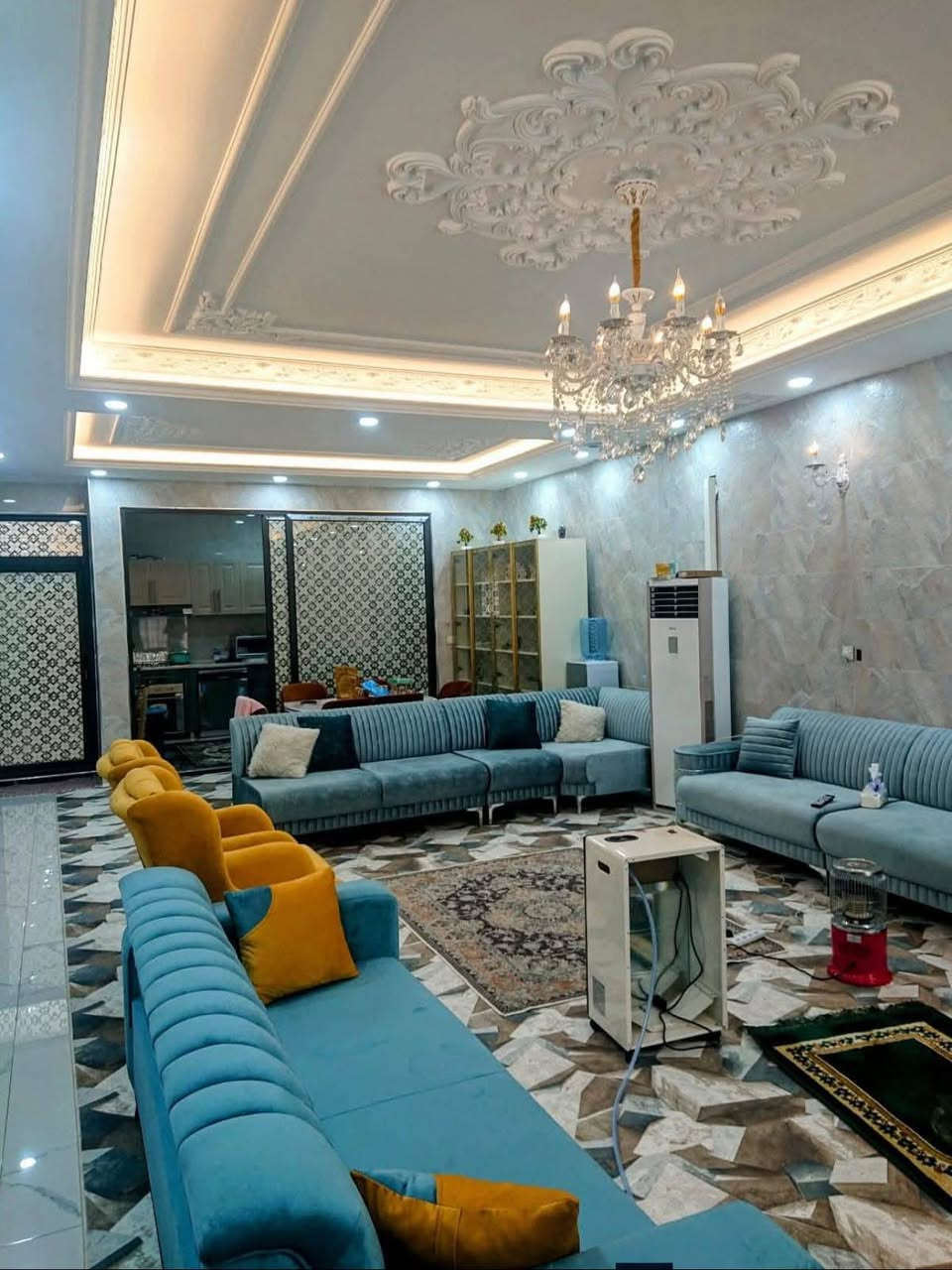 بيت مؤثث للبيع في لاوان ستي

مساحة 200 متر

مقابل حديقة و على سايدين

يتكون من :-

- 4 غرف نوم // استقبال // هول داخلي  // مطبخ //  مجموعات صحية // بلكون  // حديقة و كراج
العنوان :- اربيل - طريق كسنزان - سايدين لاوان

لتفاصيل اضافية يرجى ارسال رسالة او الأتصال على الأرقام

************************************

خانووی ڕاخراو بۆ فرۆشتن لە لاوان ستی

ڕووبەر :- 200 مەتر

پێش حەدیقە - لەسەر جووت ساید

پێکهاتووە لە :-

- 4 ژووری نوستن // دیوەخان // هۆڵ // چێشتخانه  // گەرماو // بەلەکۆنە // باخچە و گەراج

بۆ زانیاری زیاتر تکایە نامە بنیرن یاخود پەیوەندی بەم ژمارانەوە بکەن

***************
***********📞
***********📞
***********📞

شركة باغى لاوان للاستثمار العقارى في اربيل أربيل, العراق
