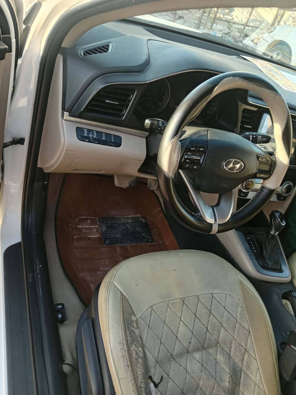 سلام عليكم الانتره مديل ٢٠ كفاله من صبغ وفتح وتبديل وضربه ماشيه 100 رقم أربيل الاماني تريد تحويل تريد وكاله سعر ١٥٨ وبيه مجال قليل للتواصل رقم ***********
