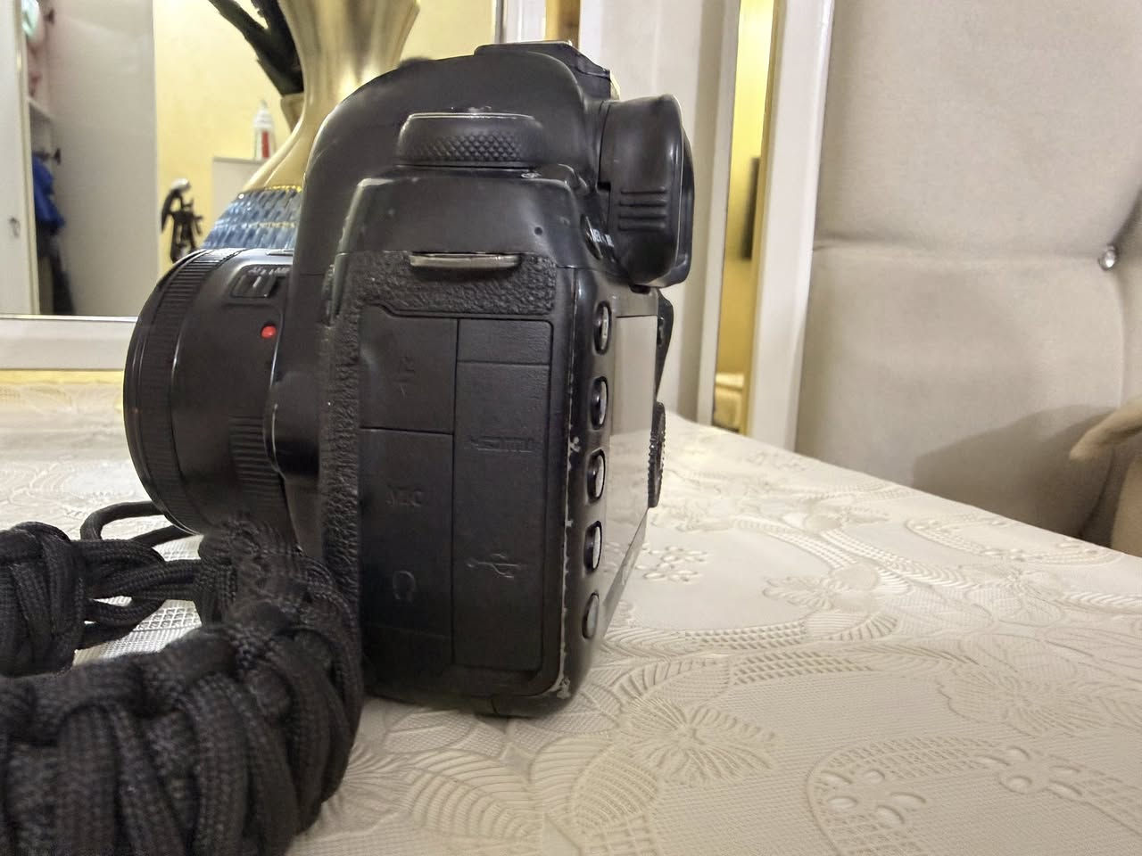 سلام عليكم كامرة كانون 5Divمع عدسة 50mm f18
رايده مراوس ويه عدسة سوني


**إذا كنت صاحب هذا الإعلان وتريد حذفه لأي سبب، رجاءا أرسل رسالة إلى الدعم الفني**