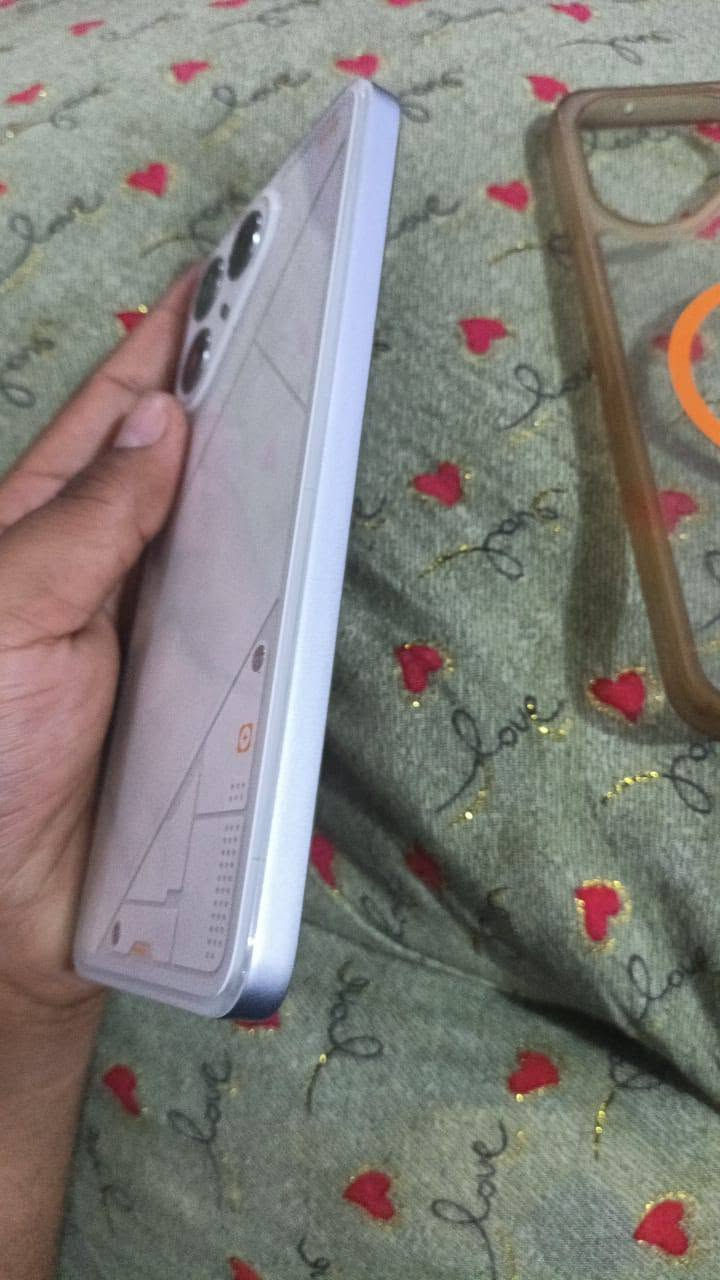 السلام عليكم جهاز تكنو بوفا 7 ألترا 5g ذاكره 256 جهاز أخو الجديد زلغ مابي استخدم قليل يدعم الشحن السريع والشحن لاسلكي يشغل 120 فريم جميع الألعاب بي مواصفات كلش حلوه بدون ملحقات بيع السعر 375 أو مراوس الاستفسار خاص أو وتساب ***********

