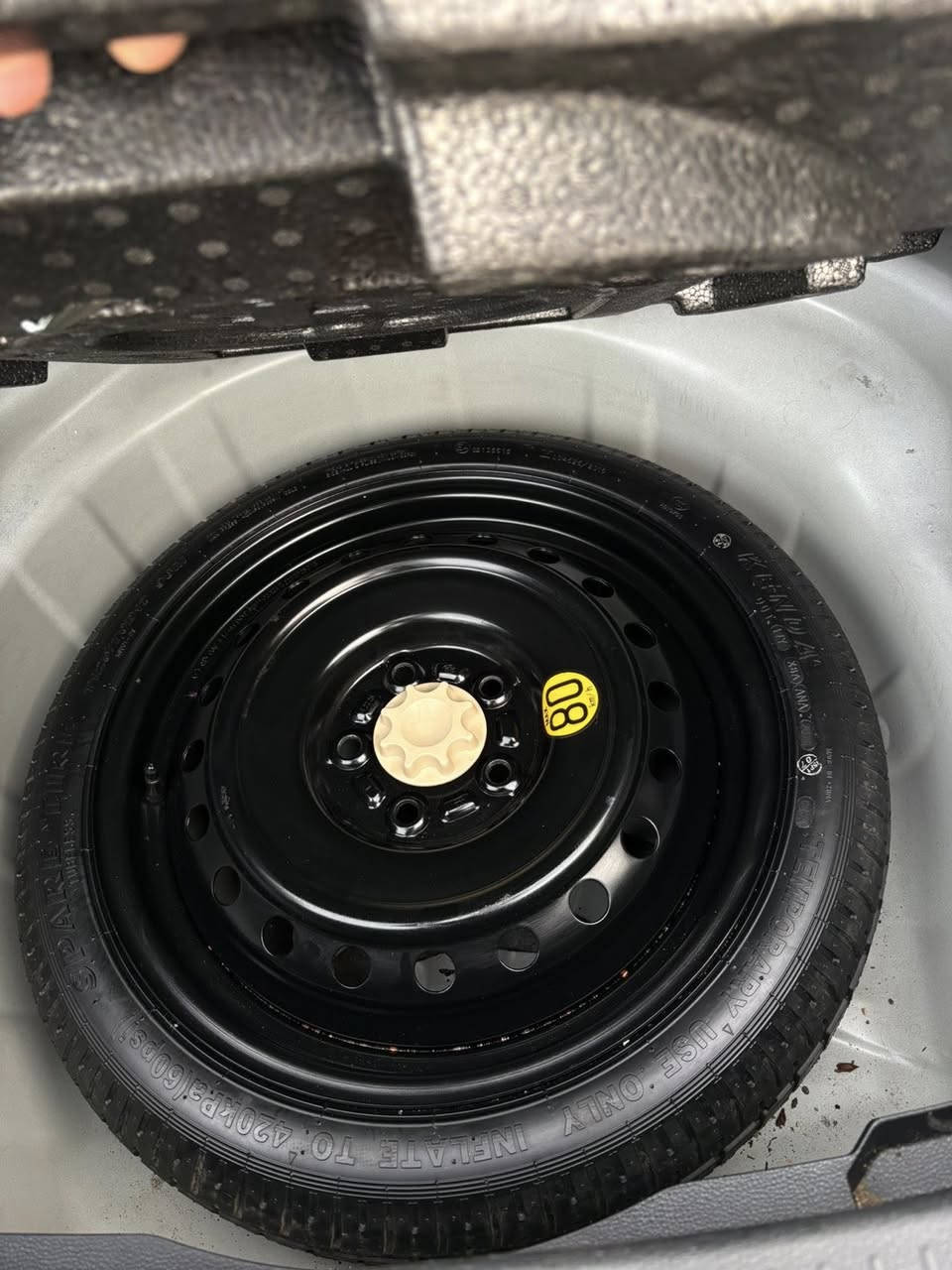 كورلا هايبرد 2025 
ماشيه 16 الف 
بصمتين 
سياره 1/1 
بيها بارد بجاملغ 
مكان السياره بغداد الجديده 
153$ 
***********
