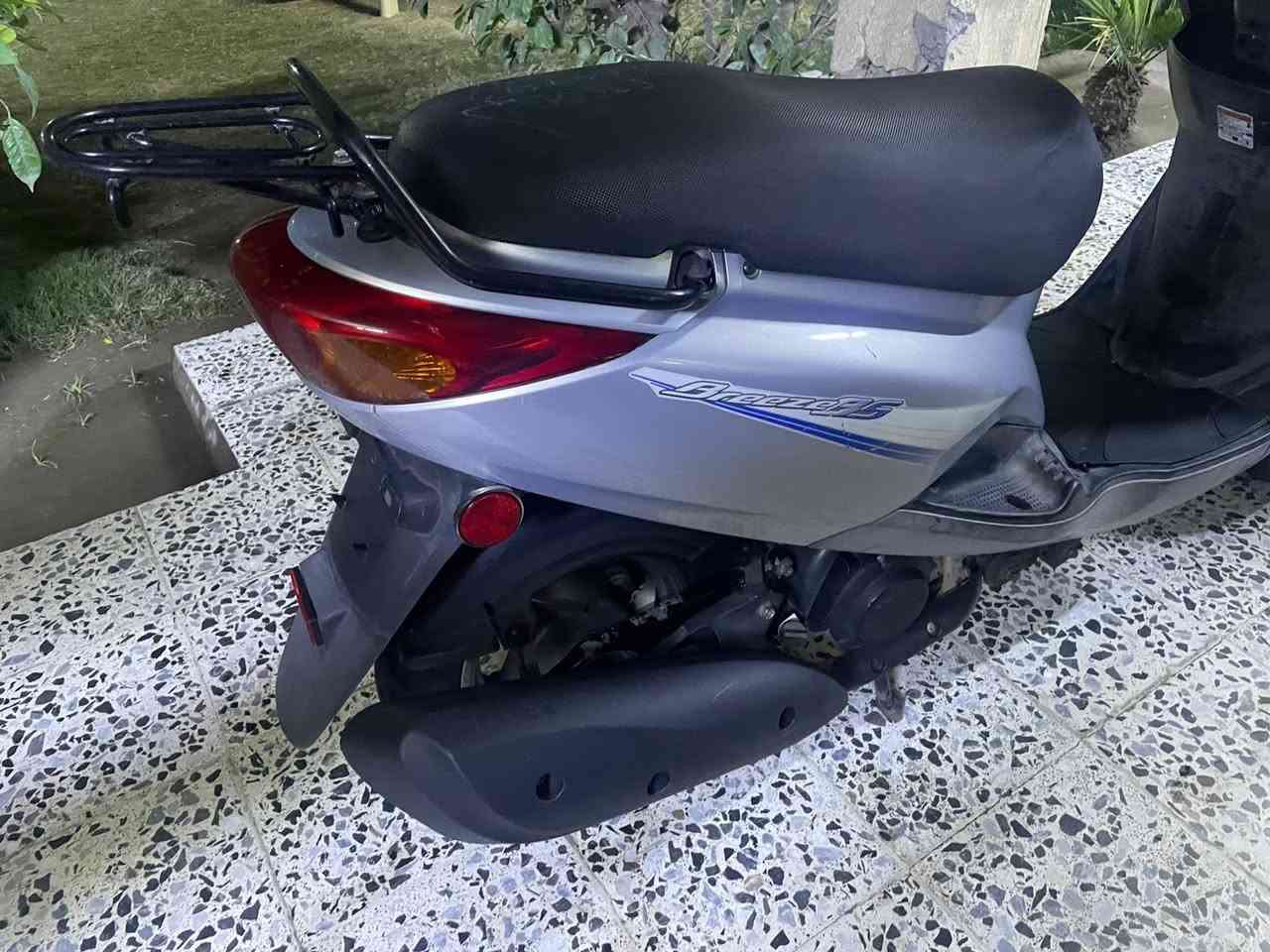 السلام عليكم 
بريز بغبغاء جديد كلش مكفوله كفاله عامه 
دراجه منزلهة رمبه قبل سبوع 
سعر ١١٥٠ و بيهة مجال 
مكاني بغداد البلديات 
***********
