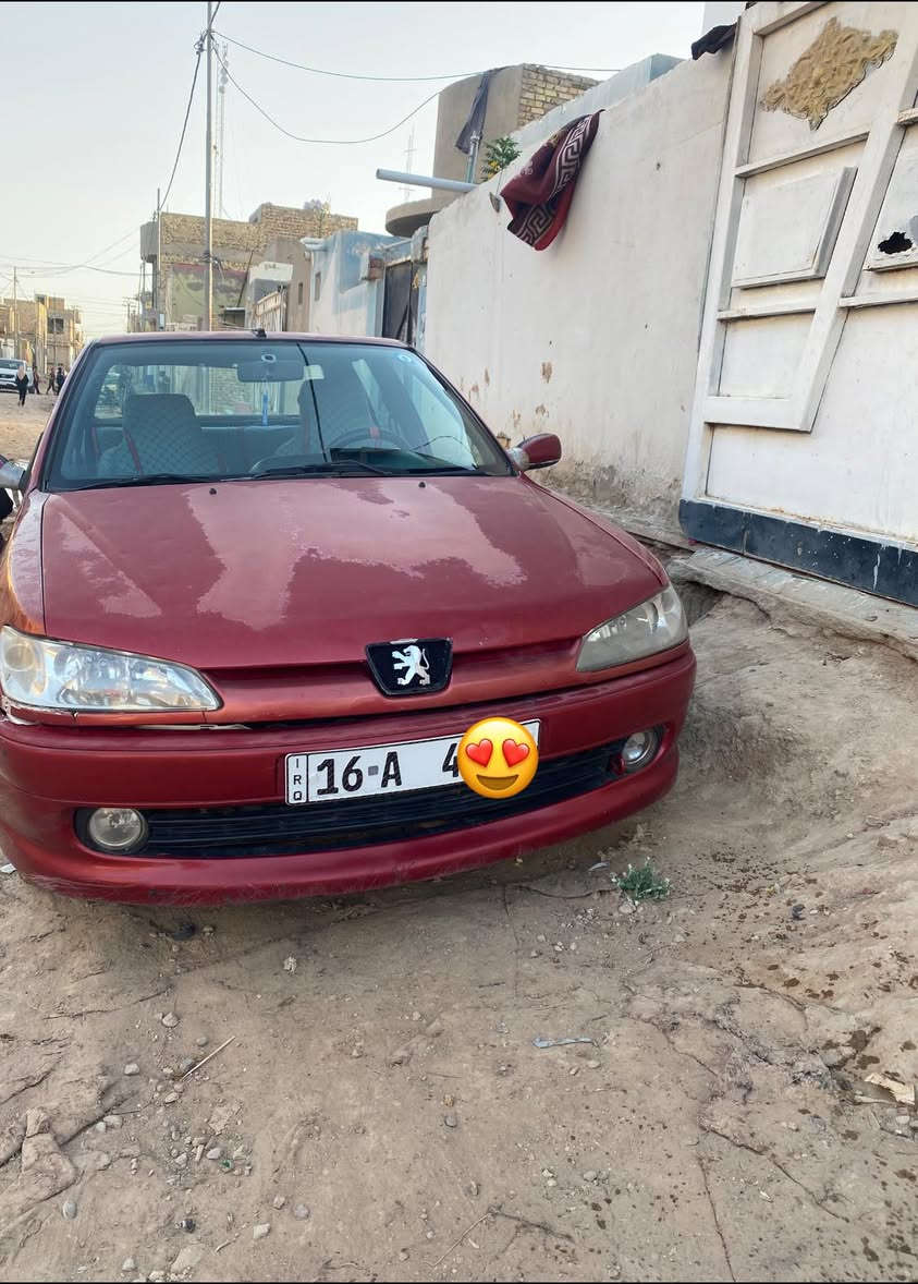 بيجو فرنسي 306موديل 2003سياره  بس بيه جراد جاهزه نقصه بس (حداديه )كير محرك مكفولات تبريد شغال رقم جديد وسنويه 2030 سعر  35 مكان الديوانيه ***********
