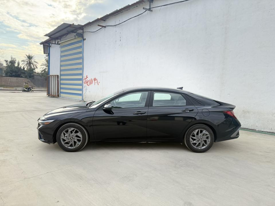 السلام عليكم
هونداي النترا
موديل 2024
ماشيه 17mi
ترقيم جديد ودخول جديد 
اللون اسود
المواصفات
شاشه 
شاشه دجتال 
لد بالدشبول متغير
كامره
تحكم ستيرن فول
ويل كب
رادار امامي
رادار خلفي
رادار جانبي نقطه عمياء
تحديد مسار
قياده ذاتيه
تنبيه خروج عن المسار
اوتو ستوب
لد نهاري
وبعض من المواصفات الاخرى
السياره دخول جديد وترقيم جديد
تريد تحويل تريد وكاله

صور امريكا بالمنشور 
صبغ فقط دعاميه اماميه بالباقي كله مكفول
وتعديل رصعه بالبنيد بتقنية PDR
وبيه سونار وكامله السياره 
السعر 165$
للاستفسار ***********
الموقع بغداد الكاظميه چكوك
