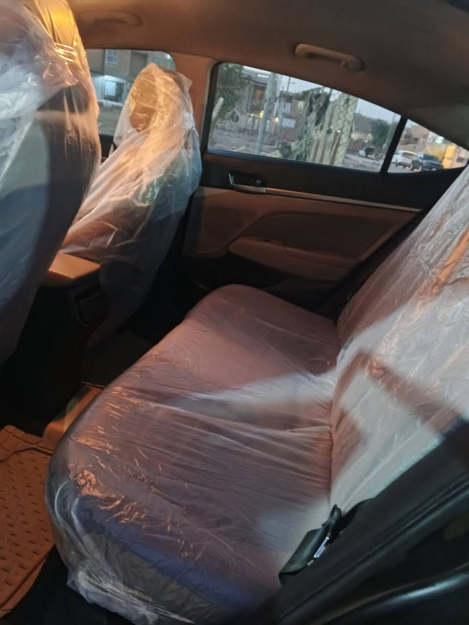 سلام عليكم الانترا موديل 2018 وارد امريكي حادثها جاملغ وبنيد بدون دواخل مكينه 2000 مصفره هيئه وغرامات جهازه من حداديه وتخم تأير ومكينه وكير شرط مداور ثاني يوم السعر 120 وبيه مجال بسيط حك الجيه ***********
