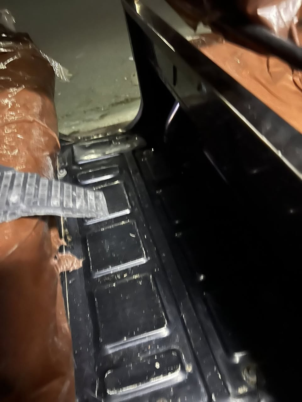 سلام عليكم تكتك عشرين البيع تكتك مكفوله سعره 6250وبيه مجال هذه رقم ***********
