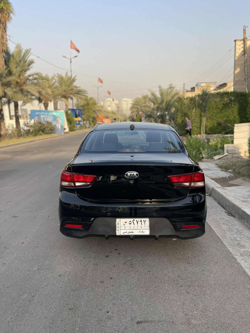 للبيع كيا ريو 2021 رقم بغداد مكينه 1600 دوش ماشية 67 الف كيلو حادثها خلفي بدون ايرباك قبق جنطه ورش جاملغات بدون معجون السيارة جاهزة ميحتاج دينار تصرف عليها
/ شاشة جبيرة / مكينه 1600 دوش / كار بلي / كامره خلفيه / 
مكينه وكير وتبريد مكفولات صور الحادث منشوره
سعرها 120$ ورقه
مكاني بغداد السيدية ***********
