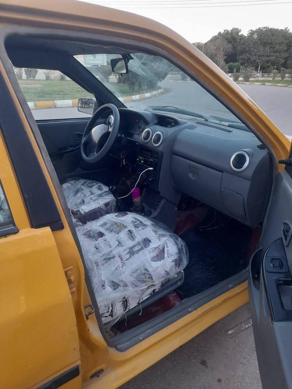 سلام عليكم سايبه موديل12 البيع مكان واسط مكينه كسر كارتون هيه ول كاور كامله شرط صره مال دهن عله وضع الشركه نوزلات جدد تخم واير بلاك جديد تخم بلاكات جدد في في تمام جديد باتري جديد هذني كلهن قبل 10 من مسويهن مكينه عله سحك بعده خواني سياره مالكه مامجود مسافر رقم سياره احمر السنويه بيه كتاب فقدان من شرعي مالته شنو الضمانات أخذه من يمي اني بل خدمه سبب البيع محتاج فلوس عندي مريض ول خذه شايف خيره من كلب ونسان سعر سياره خواني 15 ورقه بيه مجال بصيط الشراي ***********
