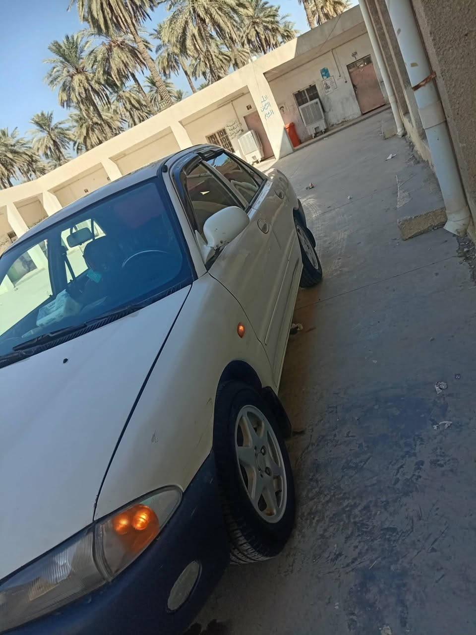 السلام عليكم
بروتون ويرا موديل2004 كير اوتو محرك كابريتر تبريد عاطل رقم بغدادالسنوية نافذه صالها سنه  تحويل مباشر صدر جديد غرفة نظيفة كشنات دوشمه جديده ارضيه جلد ضربه الجاملغ الخلفي بدون دواخل ضربه صطحيه  ….السياره حلوه وناعمه 
العنوان بغداد الراشديه 
السعر 53وبيها مجال شي بسيط 
رقم الهاتف ***********
