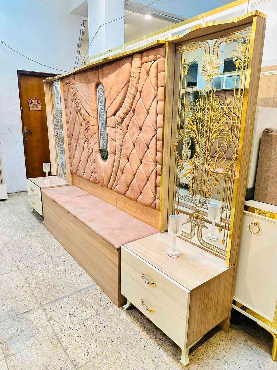 للبيع
***********
