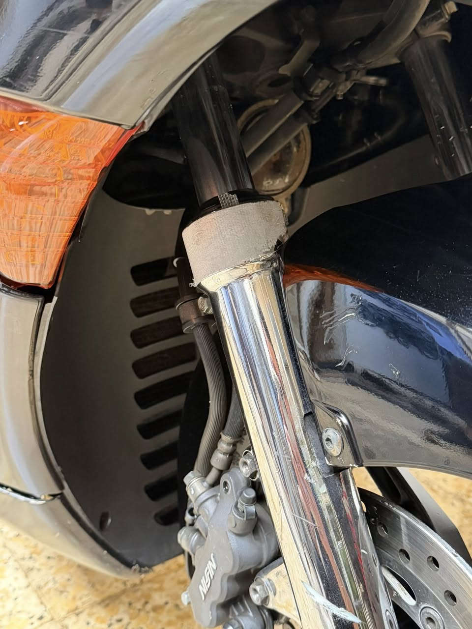 سلام عليكم
فورزه صفر 10 الدراجة جديده مال جناي بدون اي نقص كامله مكمله مكينة بلادية ممفتوحة كفاله
بدون اوراق فقط مكاتبه 
تخم تاير بالجيس 
مكانها بغداد الاعظمية
عارضها ب12 وبيها مجال للشراي 
الدراجة مال والدي الله شاهد 24 بالبيت طابكة
***********
