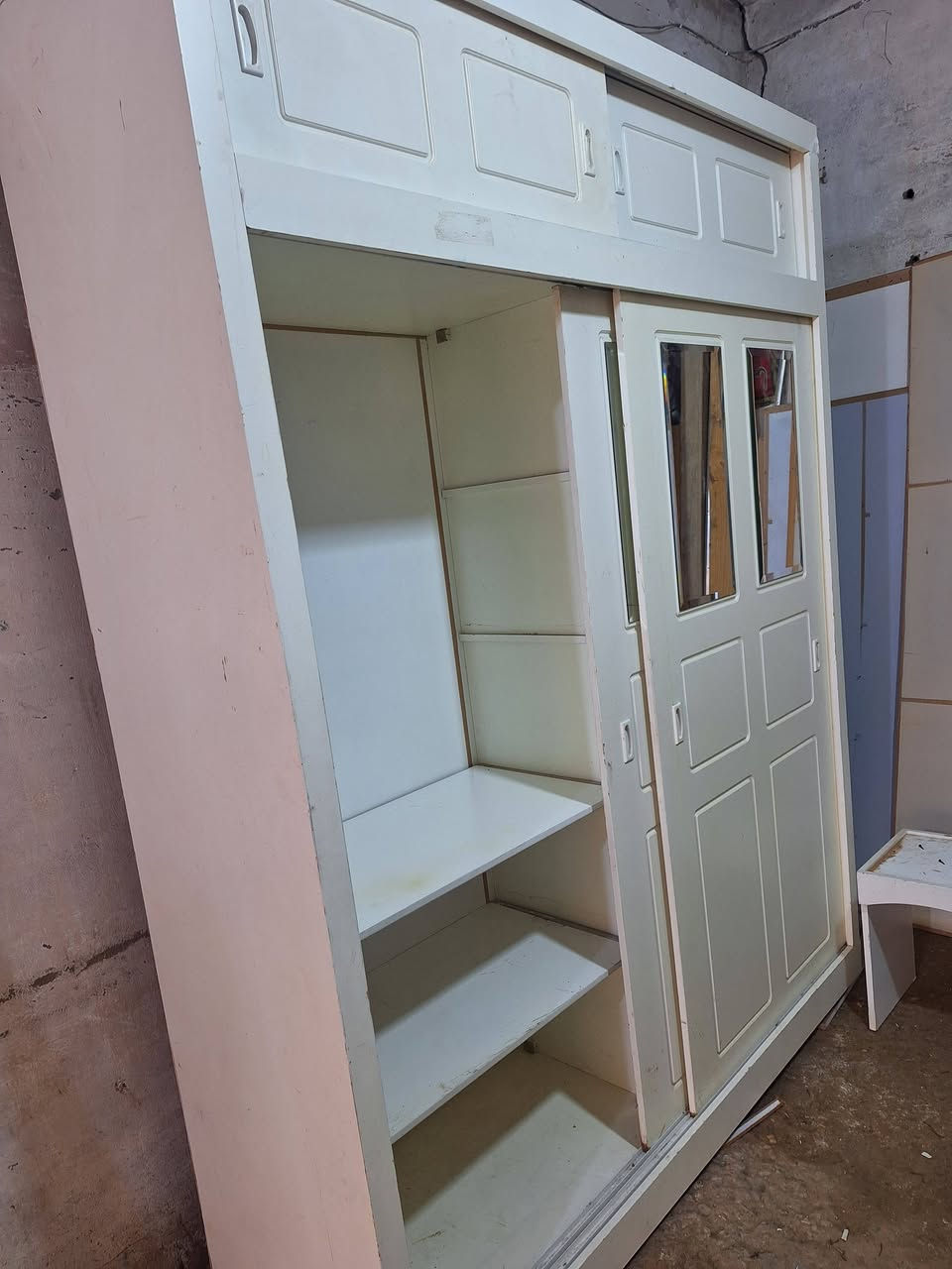 كنتور كويتي مستخدم بالات السعر ٢٢٥
العنوان_البصره قضاء المدينه_ناحية الشهيد عز الدين سليم قرب النفوس 
للاستفسار على الرقم ***********
