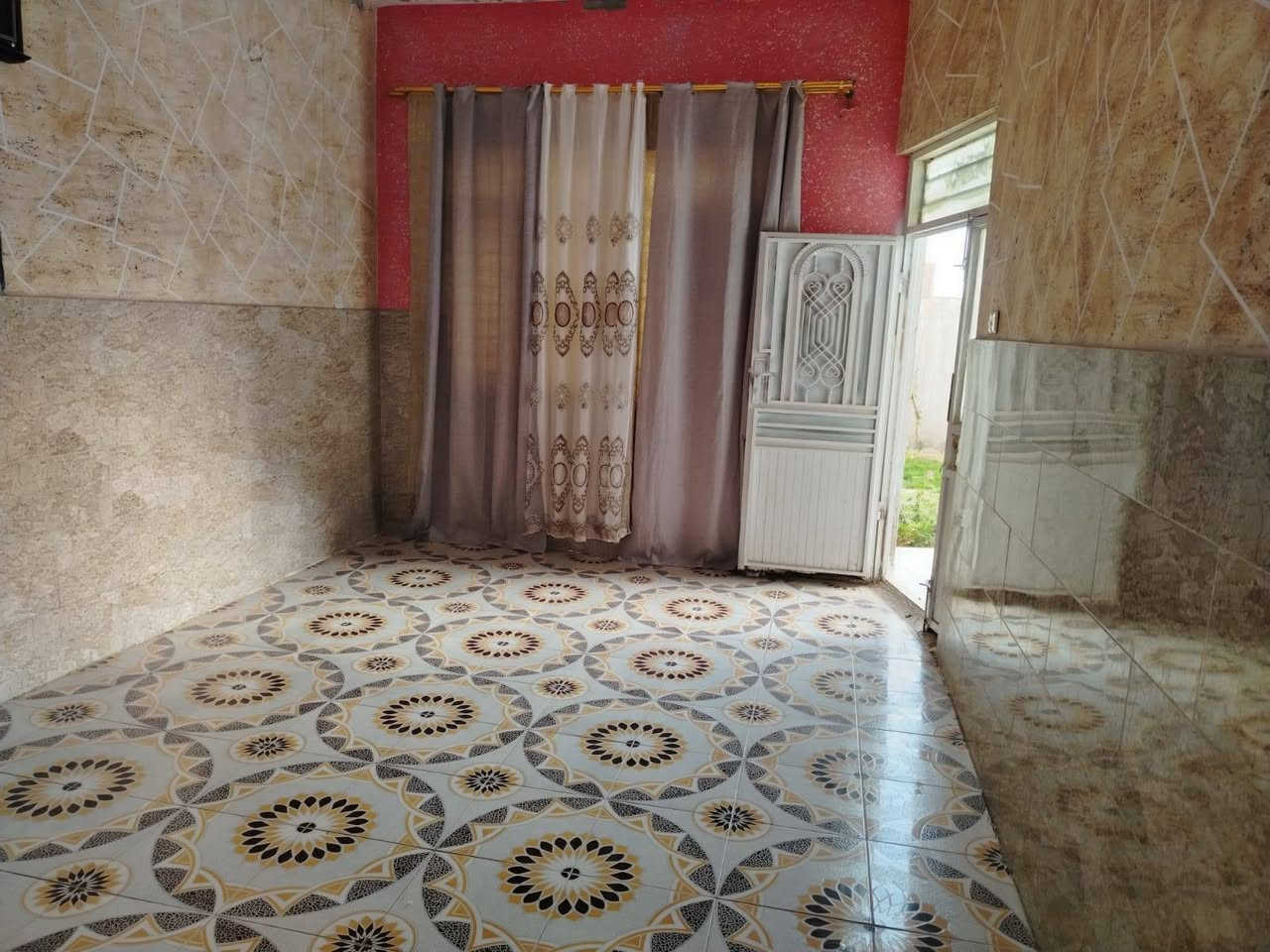 بيت زراعي سند خمسه  وعشرين مساحه ميتين وخمسين سده دور النفط ***********
