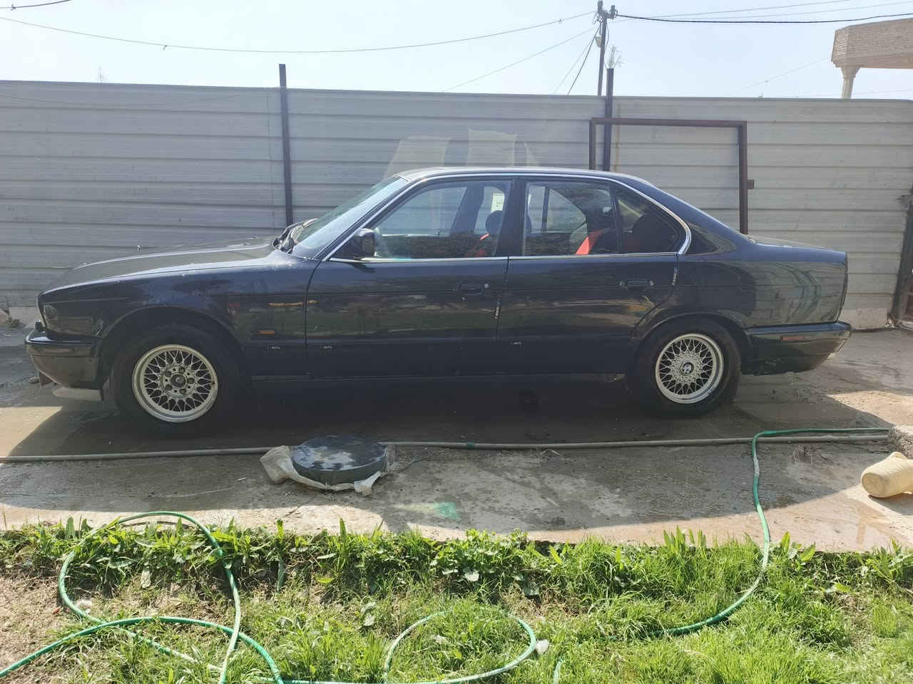 سلام عليكم بي ام 530رقم انبار انكليزي للبيع محرك مفتوح 35كير اوتماتيك صدر جديد تخم تاير جديد تبريد غير شغال فتحت السقف شغاله كهربائيات كله شغاله الايت ناصي عادي والعالي زنون اصلي تحويل مباشر ثاني يوم واذه اكو مراوس بكاع يعني قطعة ارض هم يرهم تمام السعر 62وبيه مجال بسيط واي استفسار يراسلني على الخاص او على الرقم التالي وبي واتساب ***********المكان بغداد ابو غريب حي الشهداء وتحياتي للجميع
