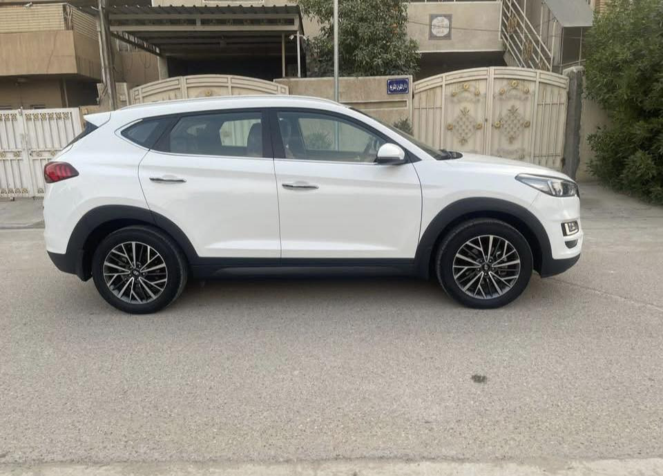 ‏سلام عليكم 

سيارة توكسان للبيع ￼٢٠٢٠ السيارة نظيفة كلش اخت الزيرو  ماشية ٤٢ الف    
فقط واتساب *********** ￼ 
مكان السيارة النجف الاشرف 
 السعر ٢٠٨
