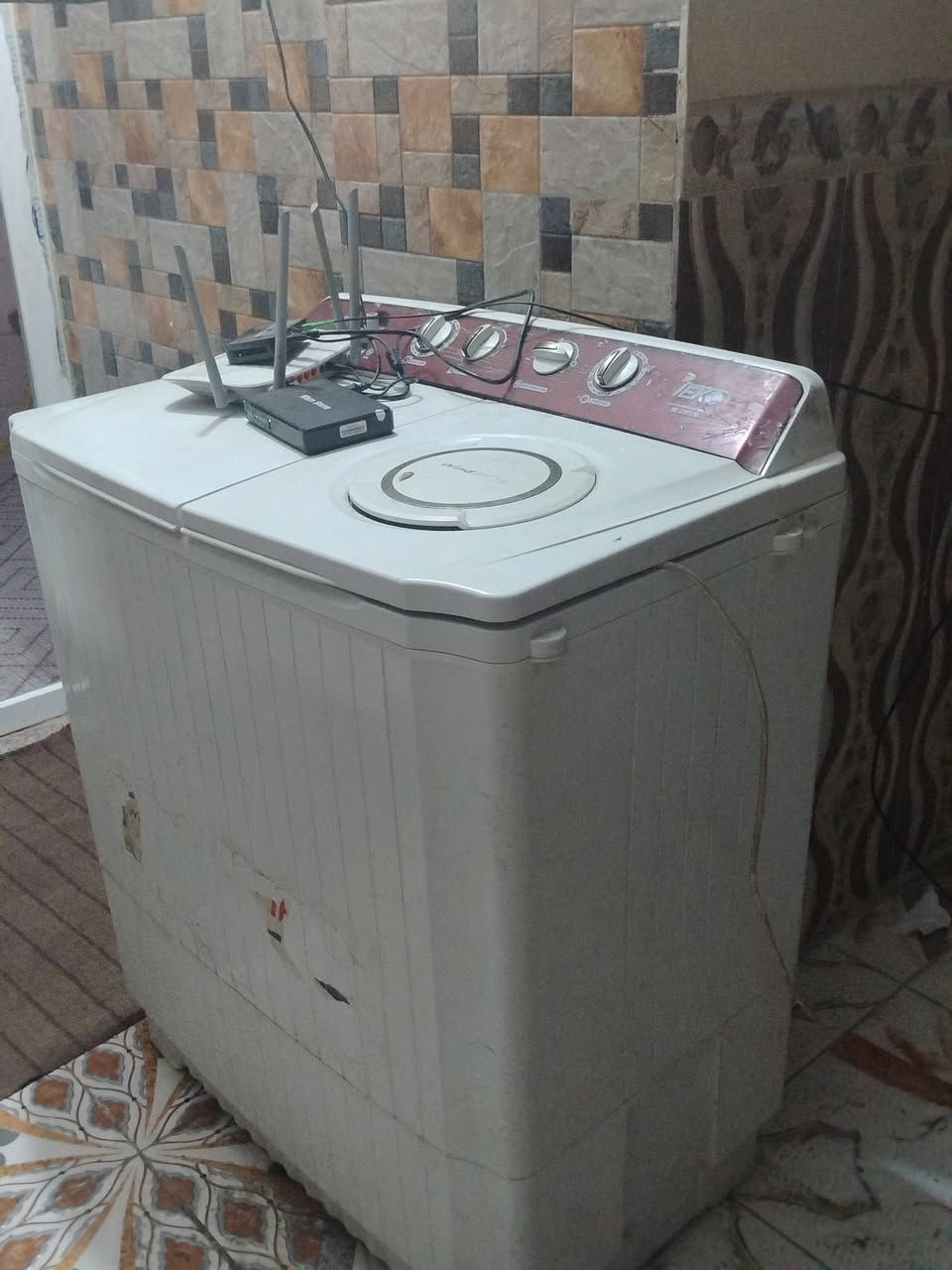 غسالة مستعمل للبيع السعر 150الف مكاني كربلاء رقمي ***********
