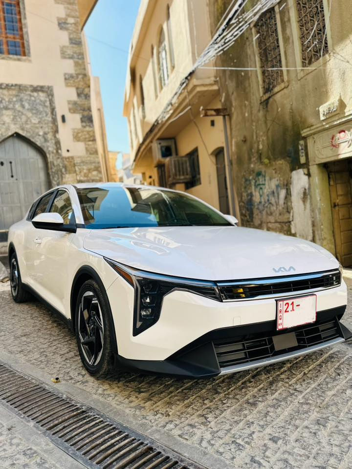 للبيع Kia K4 EX 2025 🔥
دخول جديد تترقم شمالي مكان السيارة الموصل
ماشي 8 الف

✔️ محرك 2.0L دوش تنفس طبيعي بقوة 147
✔️ تشغيل السيارة عن بعد 
✔️ شاشة بانورامية حديثة + عدادات رقمية  
‏✔️ Apple CarPlay & Android Auto لاسلكي  
✔️ تشغيل بصمة + دخول ذكي + ريموت ستارت  
✔️ شاحن لاسلكي + منافذ USB-C  
✔️ رادار أمامي للتوقف الطارئ (Front Collision Avoidance)  
✔️ رادار خلفي للتوقف الطارئ عند الرجوع (Rear Cross Traffic + Auto Brake)  
✔️ مثبت سرعة ذكي (Adaptive Cruise Control)  
✔️ نظام المحافظة على المسار (Lane Assist)  
✔️ مراقبة النقطة العمياء (Blind Spot Assist)  
✔️ حساسات أمامية وخلفية + كاميرا خلفية  
✔️ تكييف أوتوماتيك Dual Zone  
✔️ مقاعد وداخل السيارة بلون اخضر مميز
✔️ جنوط رياضية قياس 18  
✔️ صرفية ممتازة للبنزين  

السيارة ضررها صندوق خلفي بارد وحافة الجاملغ بدون دواخل وايرباك 
السعر 168
3KPFU4DEXSE040043
للتواصل واتساب ***********
