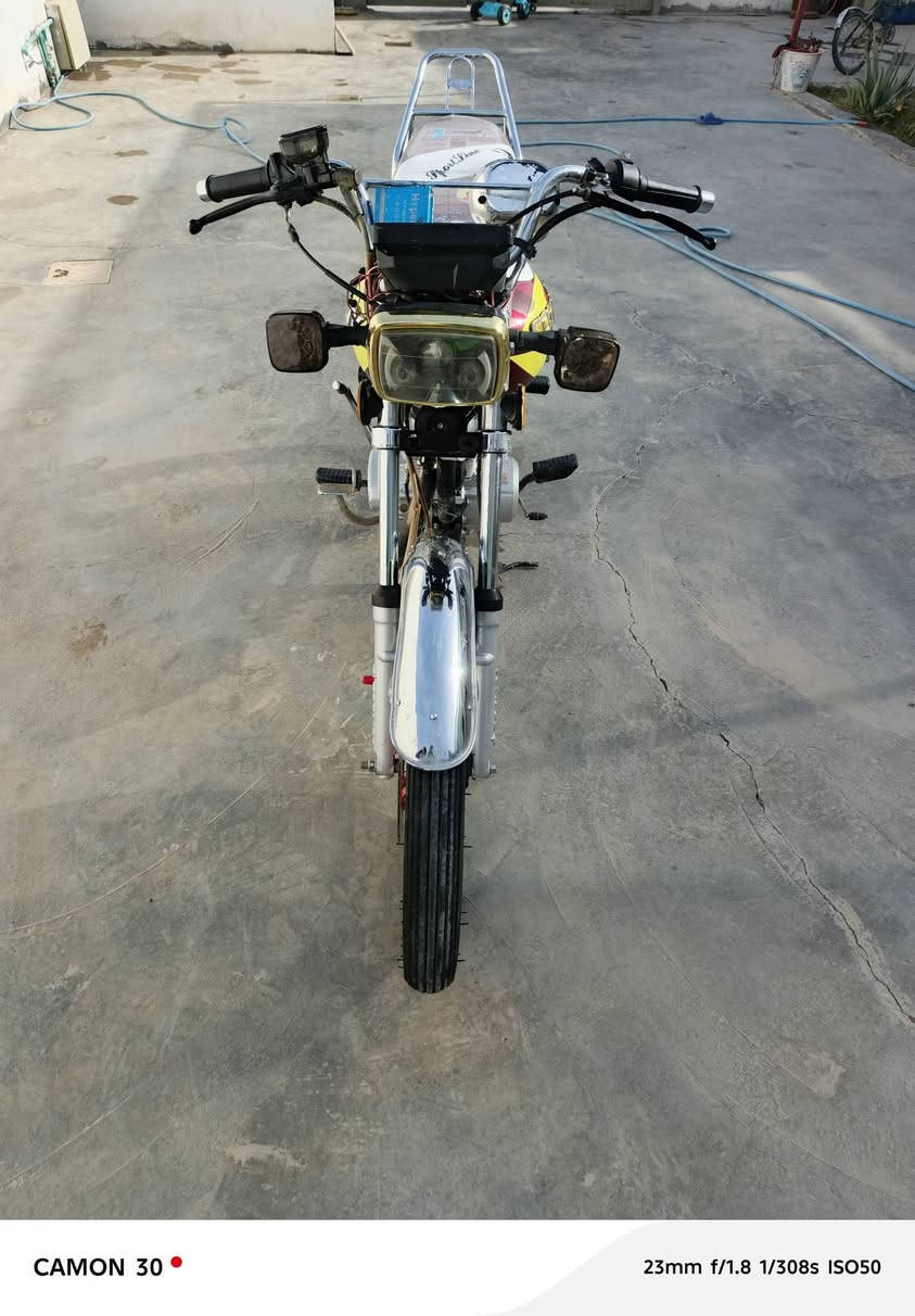 سلام عليكم دراجه تايكر24 نضيفه اوراق كامله نقصهه باتري واشاره وحده السعر 600بيهه مجالل عنوان سراجق طريق دلي عباس رقمي ***********
