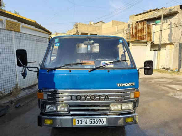 للبيع السيارة مديل ٩٣  بغداد إنكليزي بسمي مدور ثاني يوم السيارة جديدة مكينة ١٣ بدون تنقيص ولا تبخير ***********
