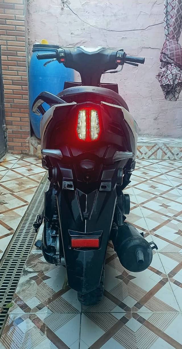 السلام عليكم دراجة ماكس عدله حديثه  للبيع،موديل 2024
شغاله سلف هندر باي وقت. مكينه مزوده 51 بلادي 
شلعه ومعدل يخبلان. 
كهربائيات كلها شغاله لايت اشاير هوران بكلايت كلها شغاله ستان صفح كهربائي. 
تواير مبدللها جداد كداو ووره. 
دراجه كامله من كلشي وكلش حلوه بس معتاز واريد ابيعها. 
سعر: 280وبيها مجال 
المكان: كربلاء البوبيات 
الرقم: ***********.بي ويتساب ماعندك رصيد تصل على الواتساب.
