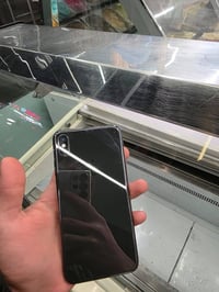 ايفون x max ذاكره256 مبدل فقط بطاريه او شرط مايصيرف شحن اصلي. مراوس وي...