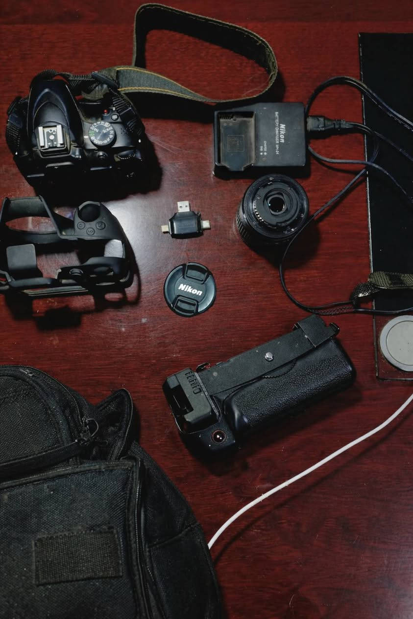 Nikon D3400 مستعملة للبيع
شتر 26 الف 

ملحقاتها كاملة 
جنطة
عدستها 18-55
كرب بطارية مزدوج
رام 8GB اصلي
تحويرة ثلاثية
شاحنة
جيلاتين
بس البطارية تعبانة يرادلها تبديل

متوفر توصيل


**إذا كنت صاحب هذا الإعلان وتريد حذفه لأي سبب، رجاءا أرسل رسالة إلى الدعم الفني**