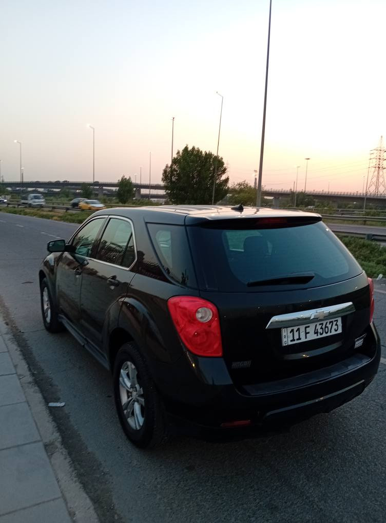 السلام عليكم للبيع شوفرليت اكوينكس  2014 وارد أمريكي حادثها جاملغ جه السايق وبنيد مصلحات نفسهن و بالعراق بيها باب السايق انضربت اباب الكراج 
محرك 4 سلندر 2400 جدا اقتصادي وقوي بانزين عادي وبدون دوانص
كير اوتو 6 نمر 
تبريد ثلج 
السيارة نضيفة جدا  
رقم بغداد الجديد سنوية مجددة بسمي وهزة جديدة 
عارضها ب 98 ورقة وبيها مجال بسيط 
مكاني بغداد حي الجامعة
للاتصال *********** بي واتساب بغداد, العراق
