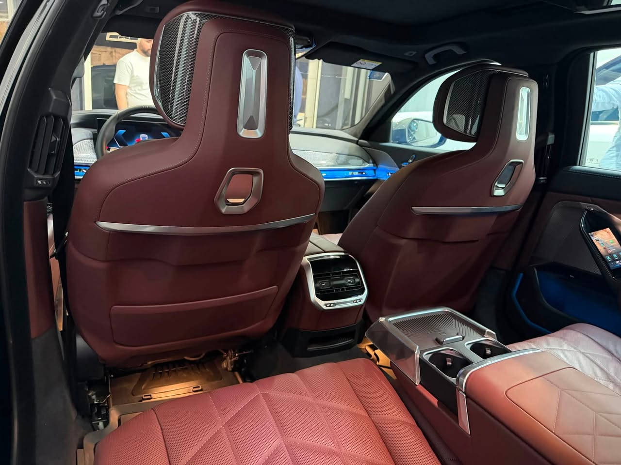 BMW 740i 🇩🇪2025 
بي ام دبليو 2025 🇩🇪740i
فول ١/١ 
ضمان وكالة العروش ✅
تغليف كامل المركبة ppf 
عداد المسافة المقطوعة 8000 k/m 

📍بغداد شركة ابو ظبي چكوك قرب بوابة الكاظمية 

***********

*********** 📞
